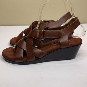 WALKING CRADLES Sandals Brown Leather Cushioned Insole Adjustable Strap Size 6